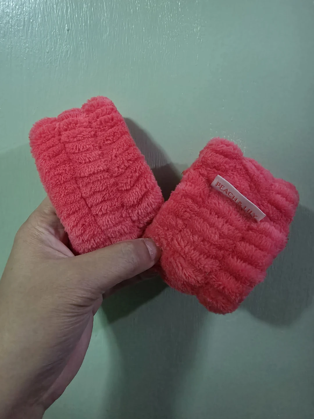 Peach & Lily Wrist Wash Bands 🏈
