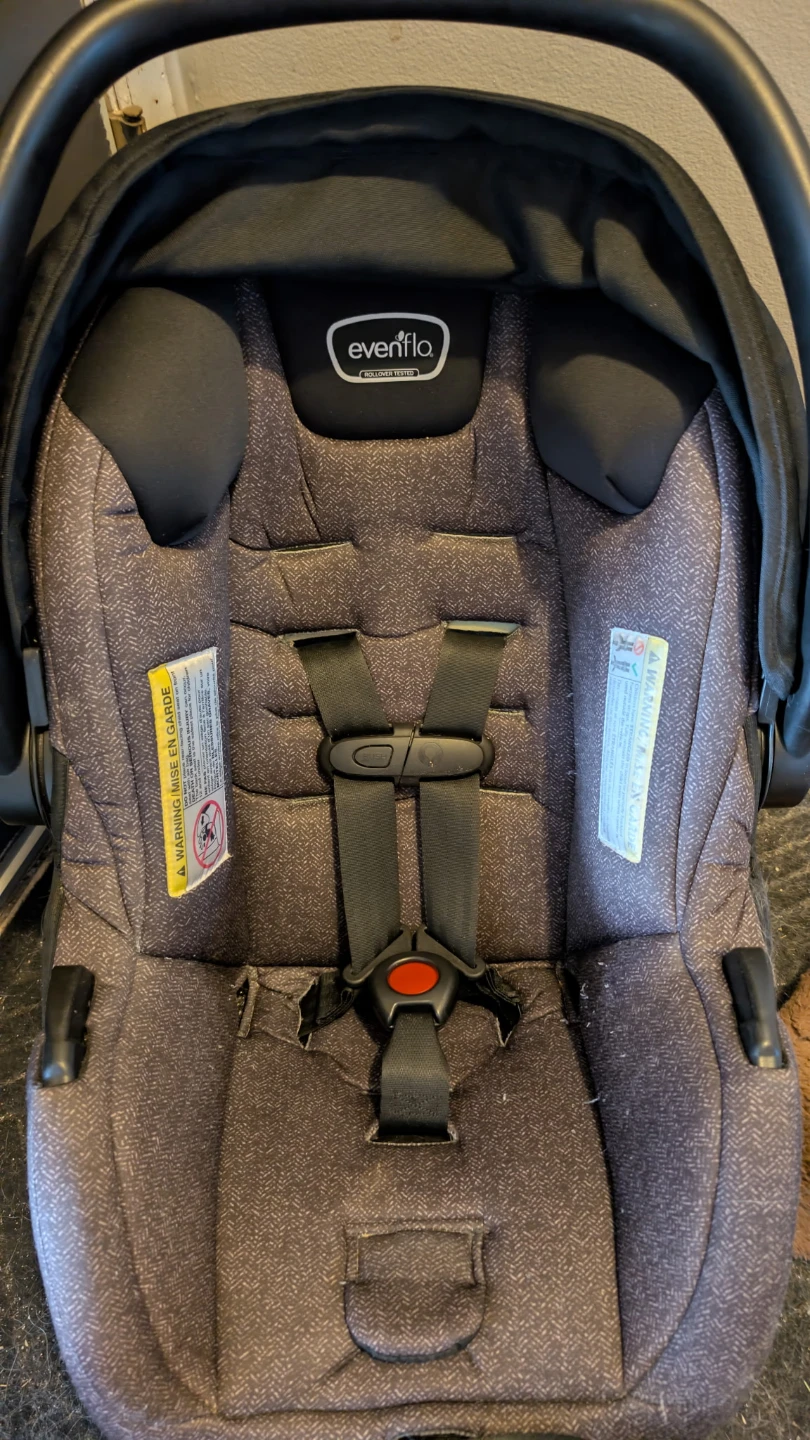 Evenflo Litemax SafeMax Infant Car Seat - photo 3