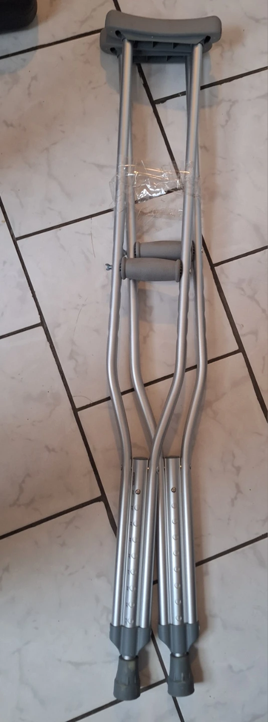 Adjustable Aluminum Underarm Crutches