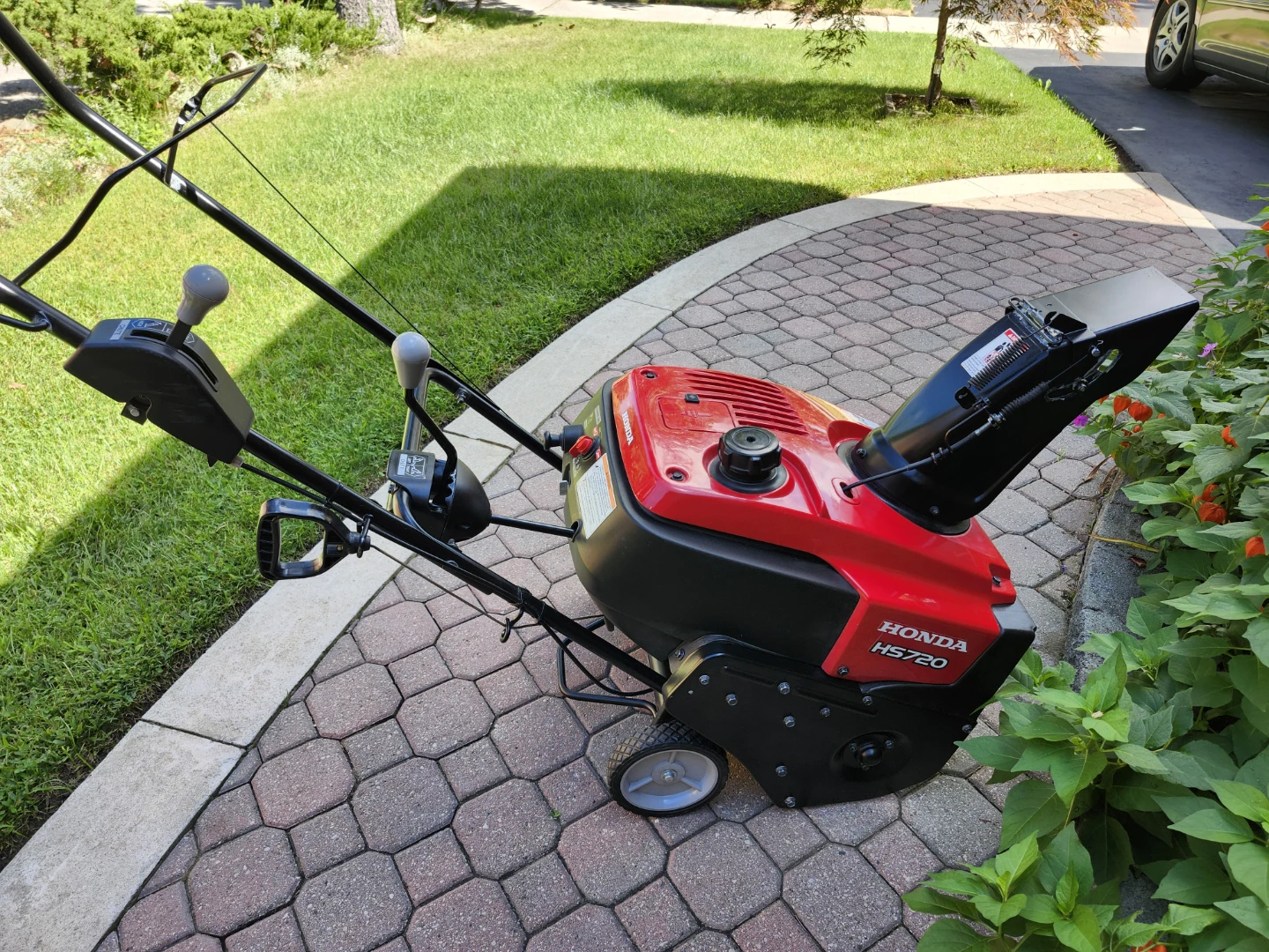 Honda HS 720 Snowblower