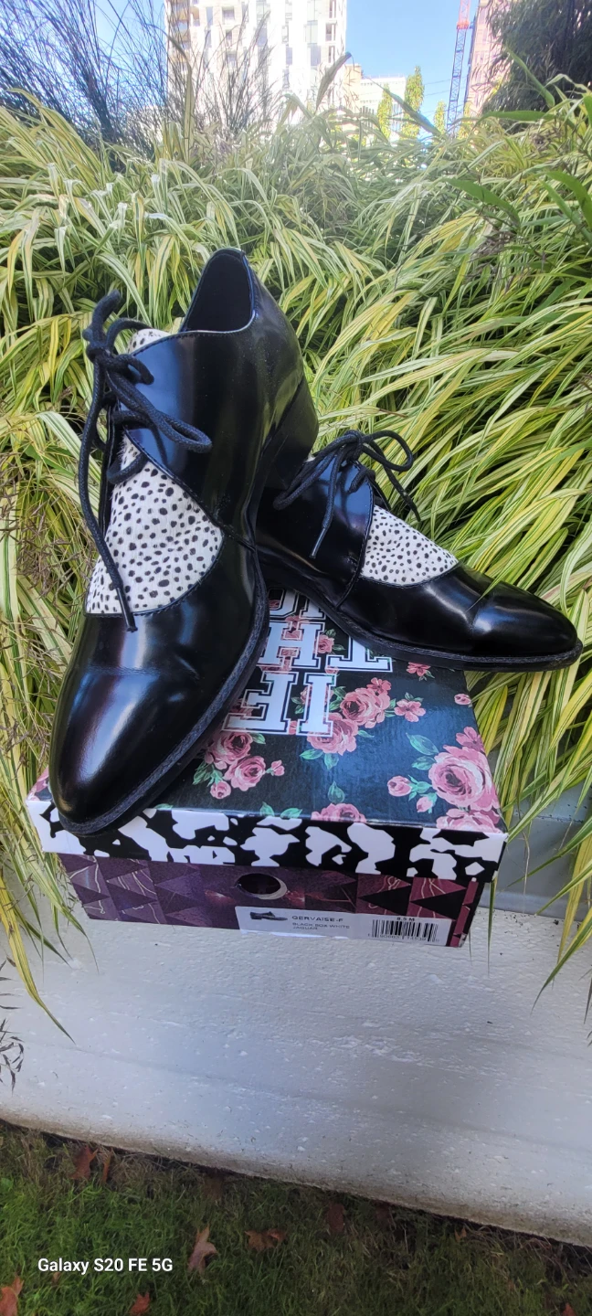 Ponyhair lace up leather shoes - photo 2