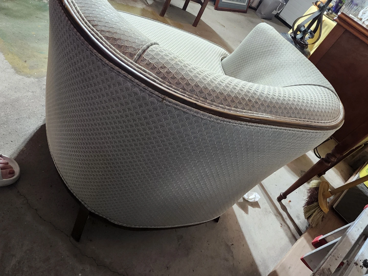 Vintage Upholstered Accent Chair - photo 3