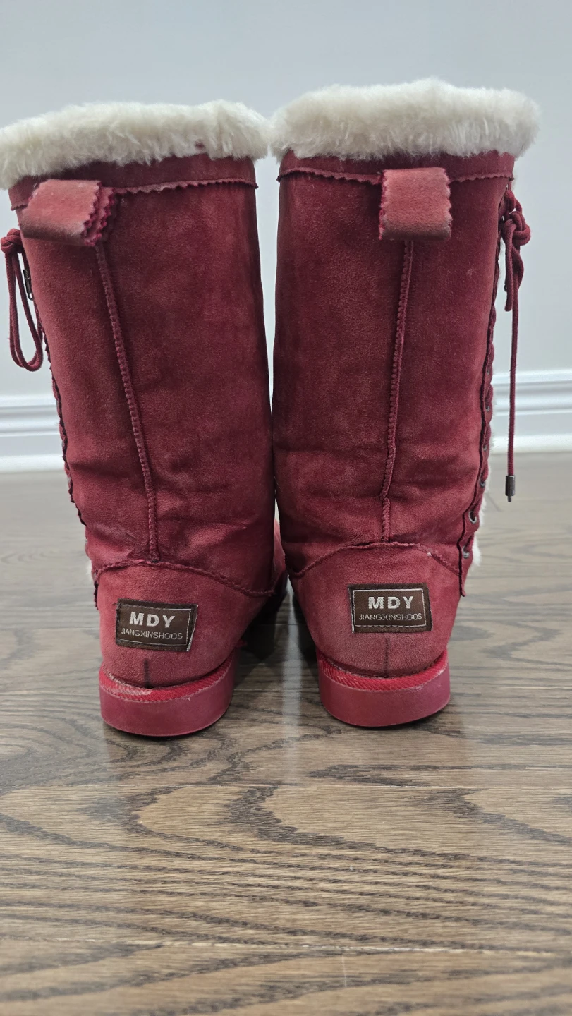 Lady's MDY Red Suede Winter Boots