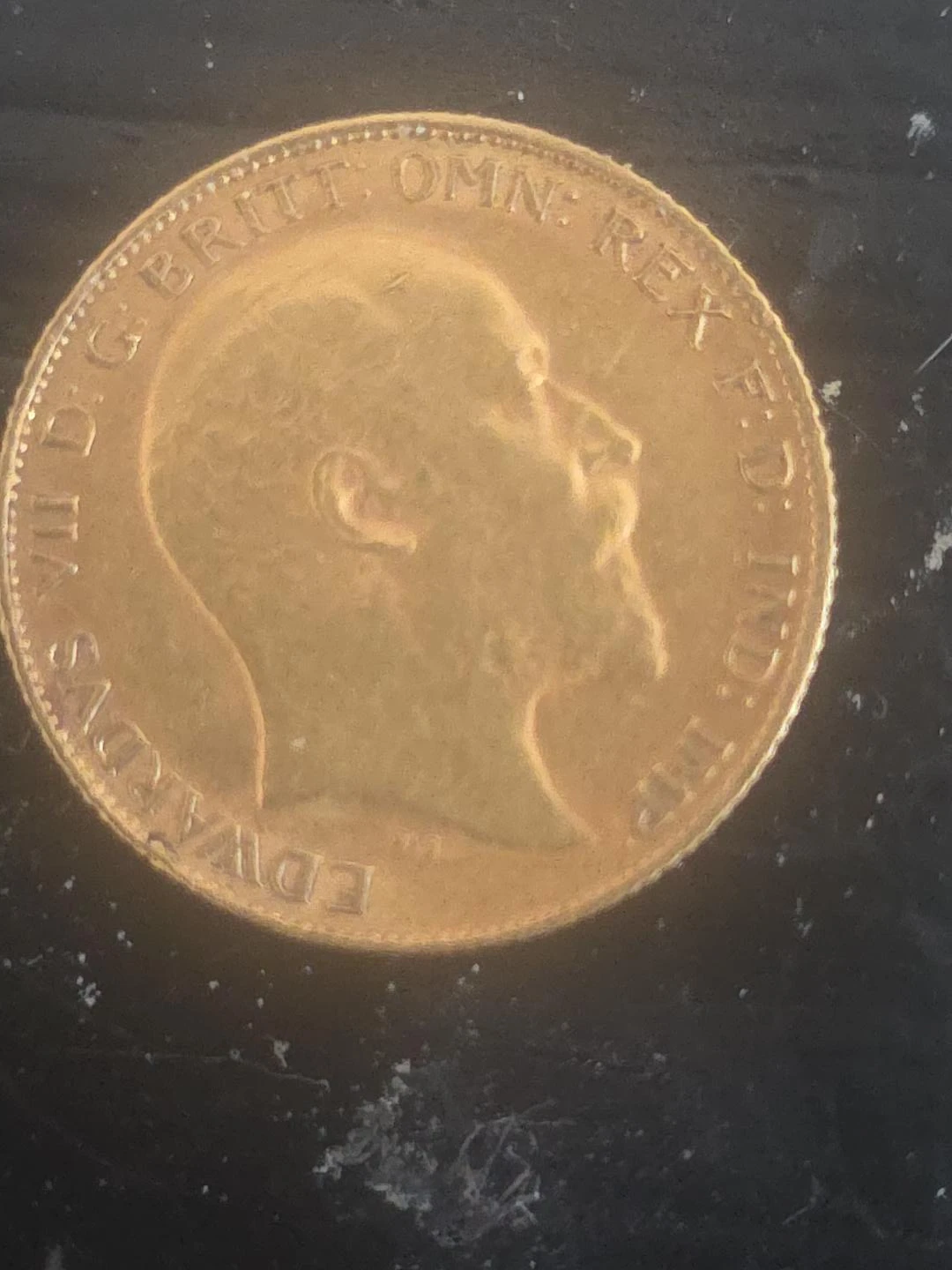 Half sovereign junior carrot gold coin