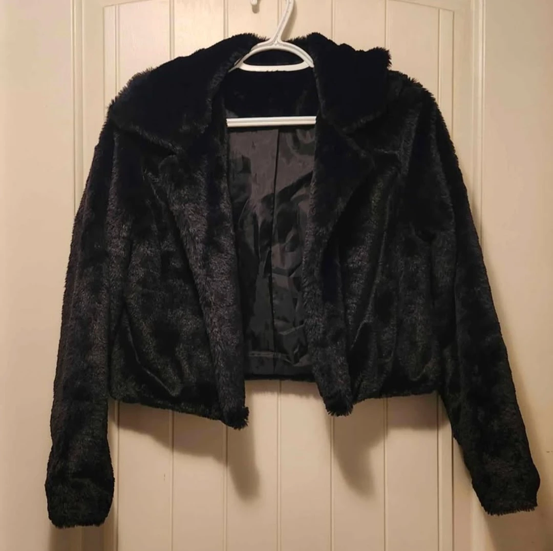 Black Faux Fur Cropped Jacket
