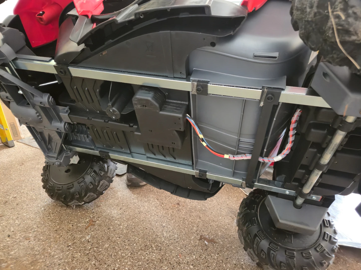 Power Wheels Kids 4-Wheel Ride-On UTV + Battery & Charger - photo 5