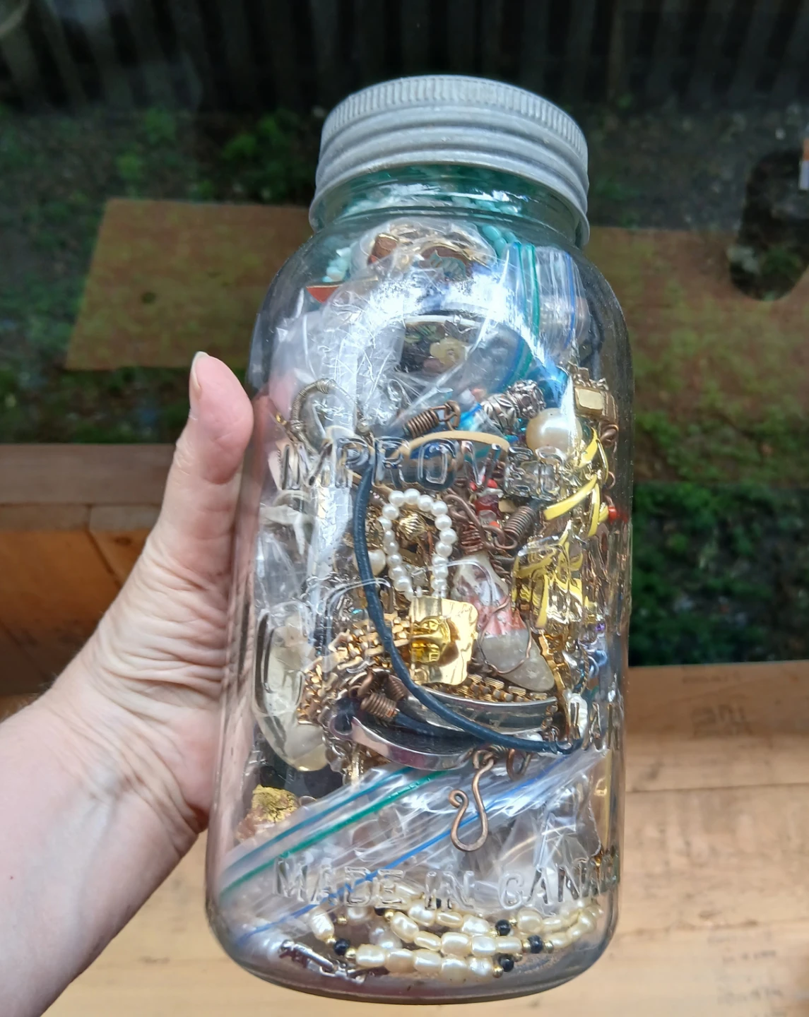 Mystery costume jewellery jar - photo 2