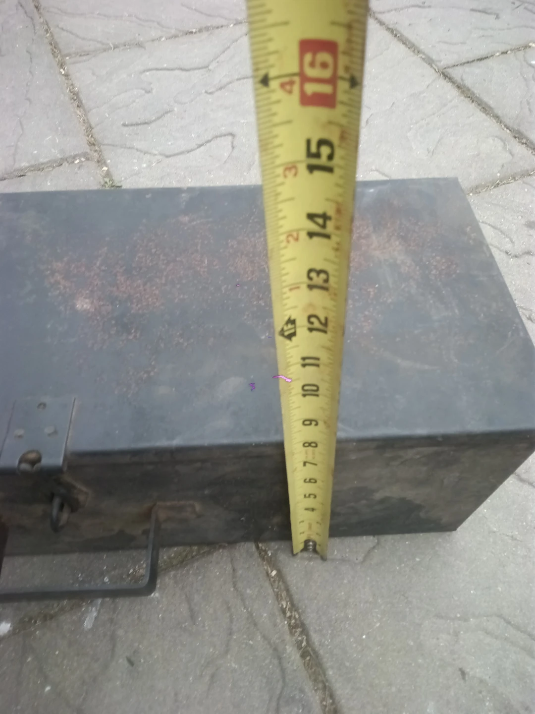 Vintage Metal Toolbox - photo 4