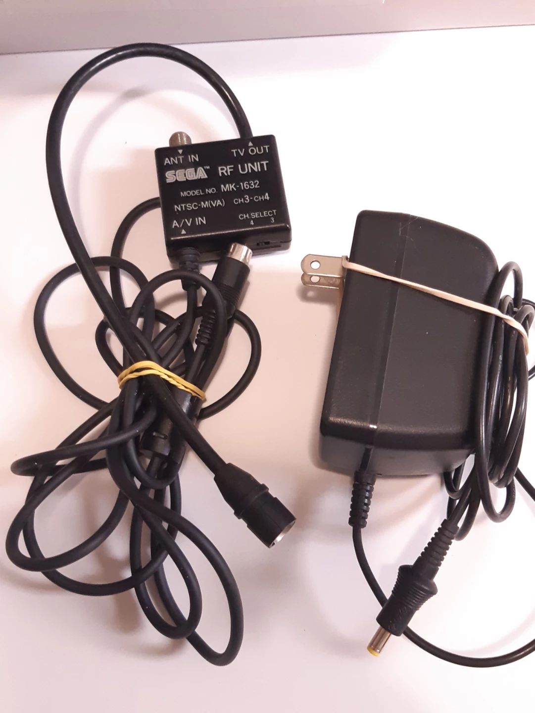 Sega Genesis Model 2 Console with Cables - photo 2