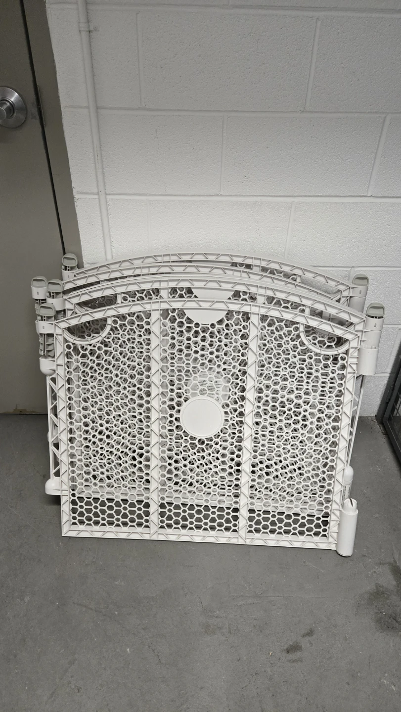 North States Superyard Playpen