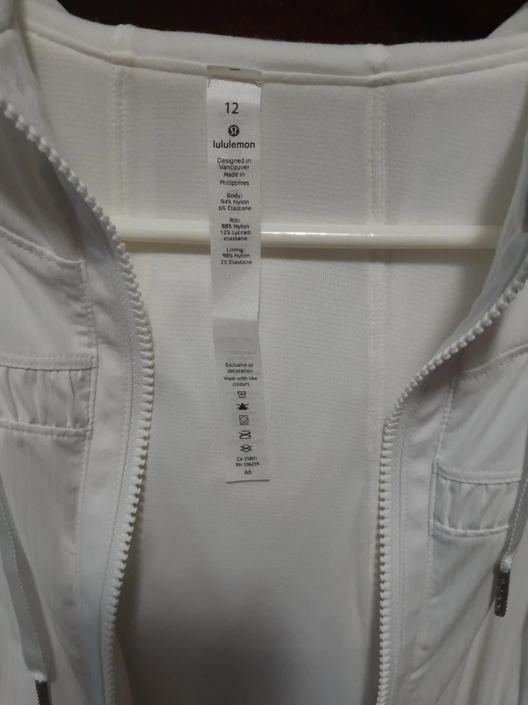 Lululemon White Hooded Jacket Size 12 - photo 3