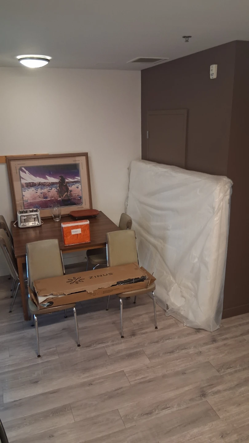 I'm selling my furniture