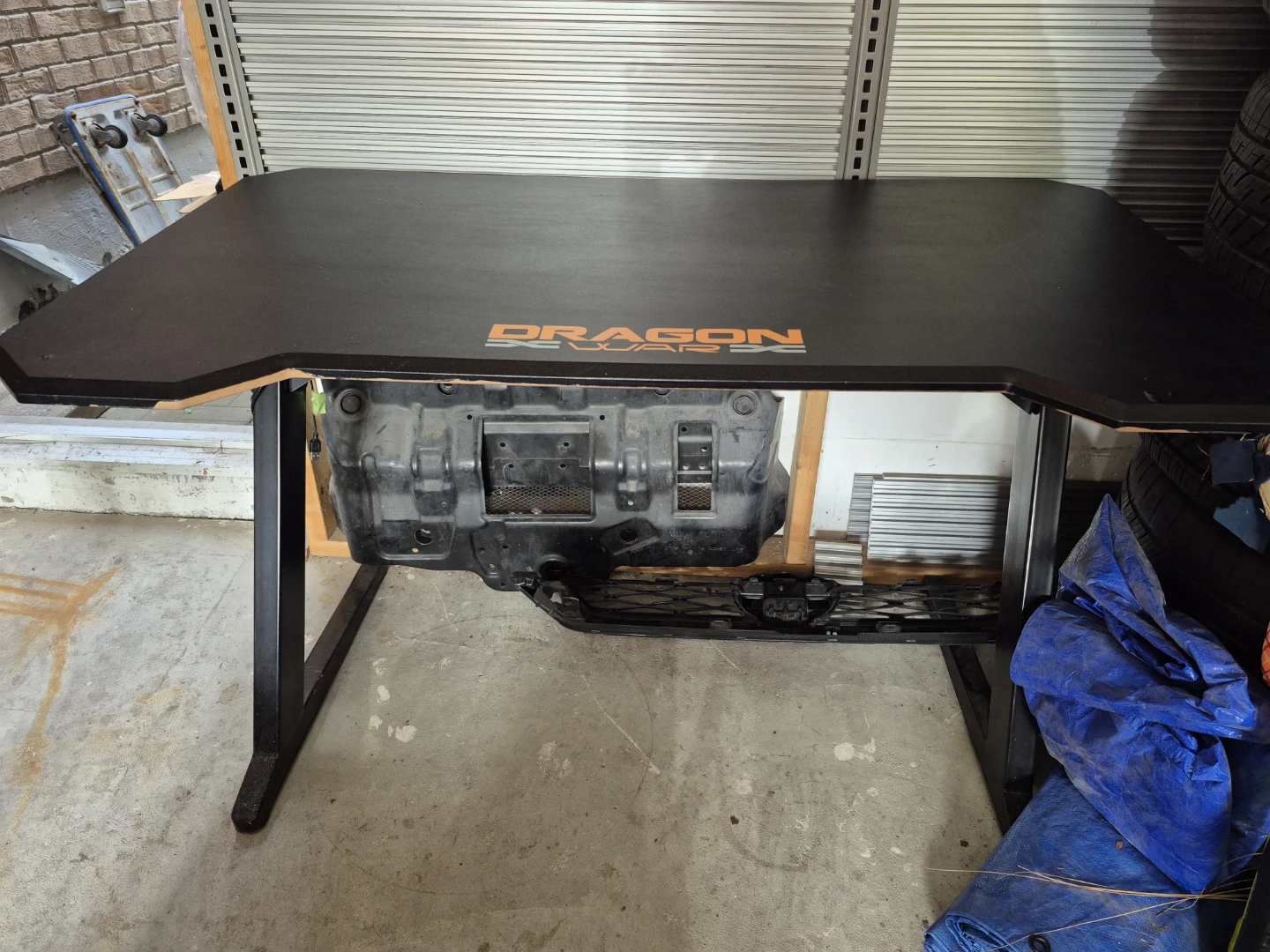 Gaming desk/computer table
