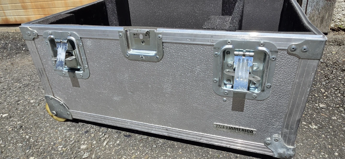 WestAmerica Custom Road Case - photo 3