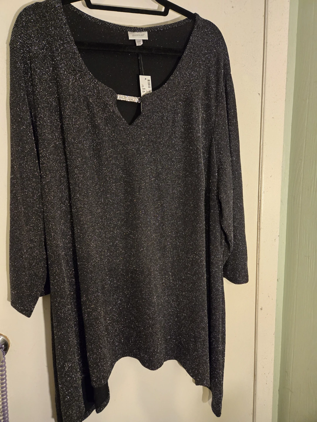 Avenue Black Shimmer Tunic Size 26/28