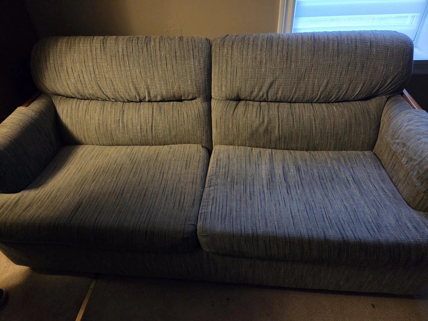 Pull out love seat/Sklar-Peppler