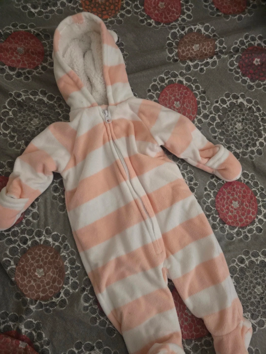 🏈 Old Navy Baby Bear Footed Sleeper