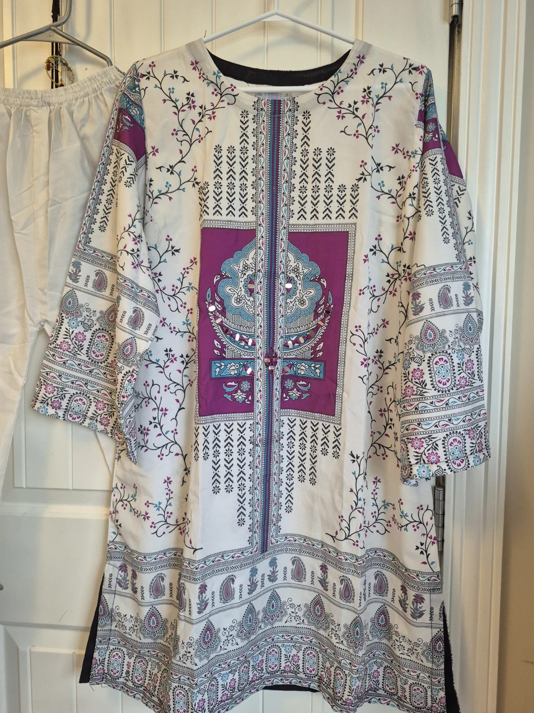 Purple and white patterned kurta set - photo 2
