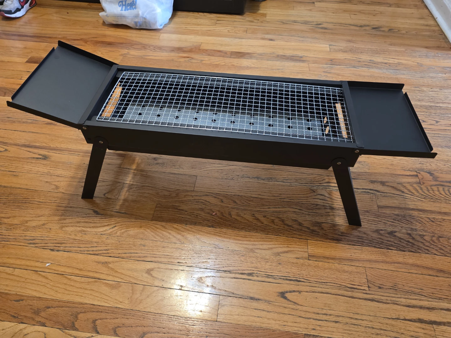 VEVOR Portable Charcoal Grill - photo 3
