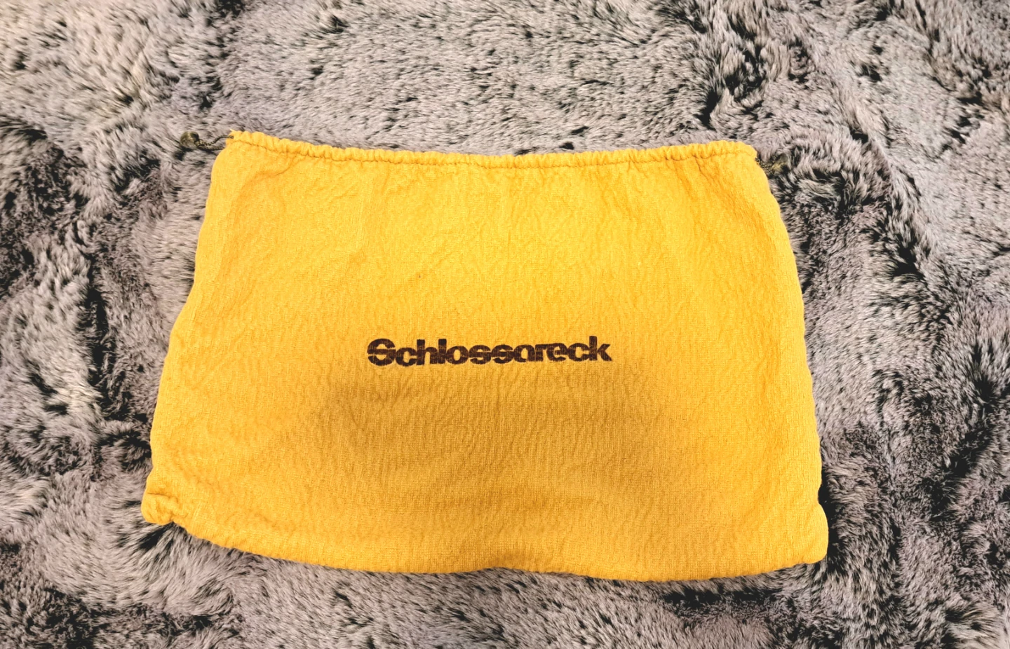 Assorted branded dust bags - photo 2