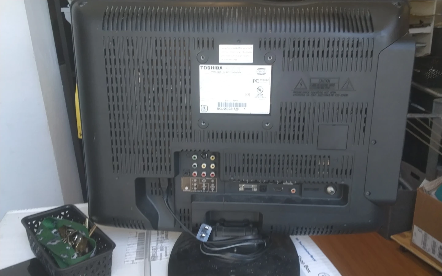 Toshiba Flat Panel Television🏈 - photo 2