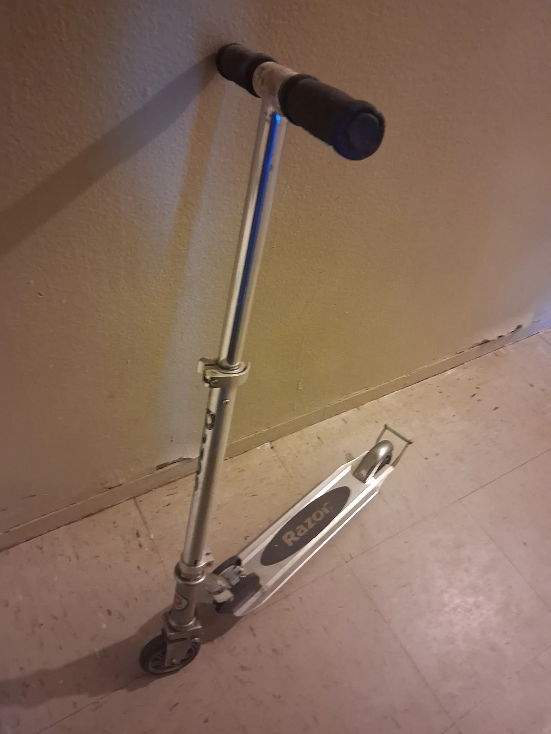 Razor Scooter (w. Spoiler)