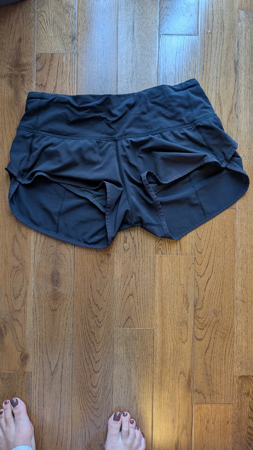 Lululemon - Speed up 4 inch shorts size 4 black