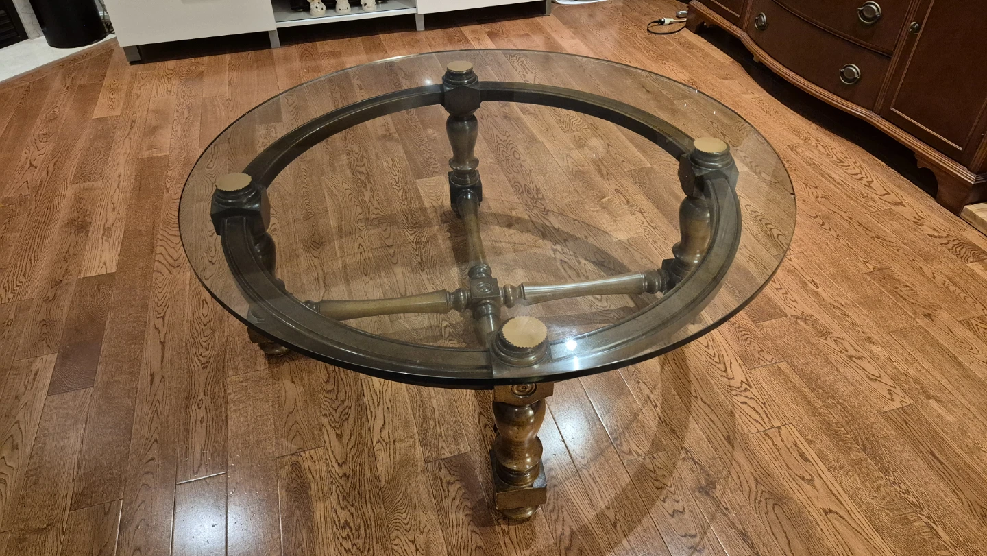 Free ​Classic Round Glass Coffee Table - photo 3