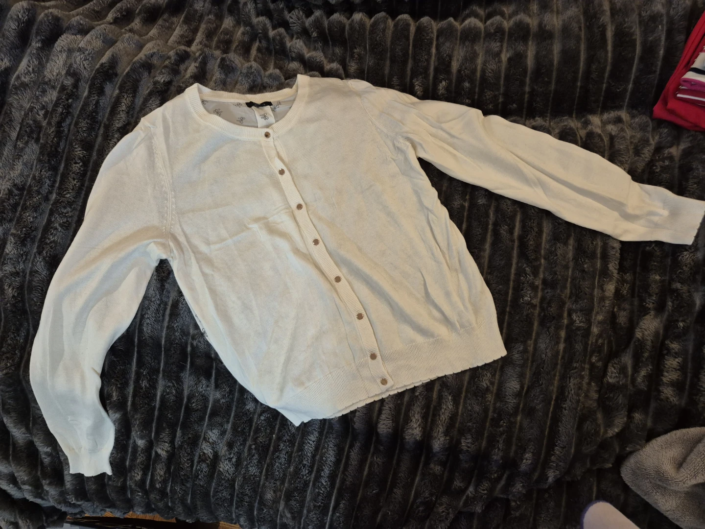 RW&Co. cream cardigan with bow print