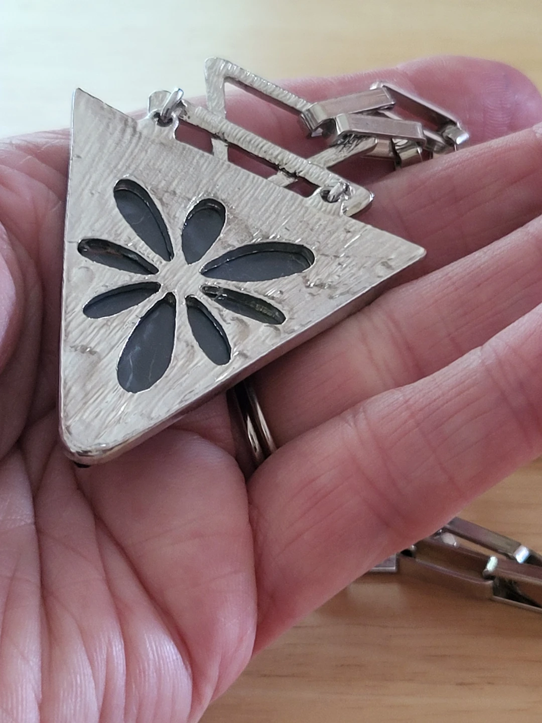 Silver-Tone Geometric Pendant Necklace - photo 4