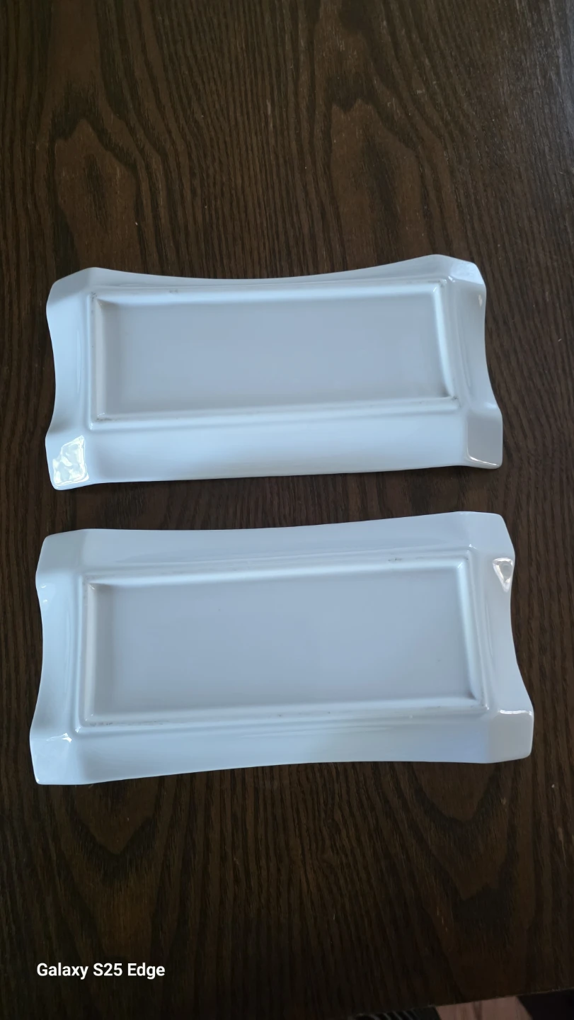 Two White Ceramic Serving Trays - photo 2