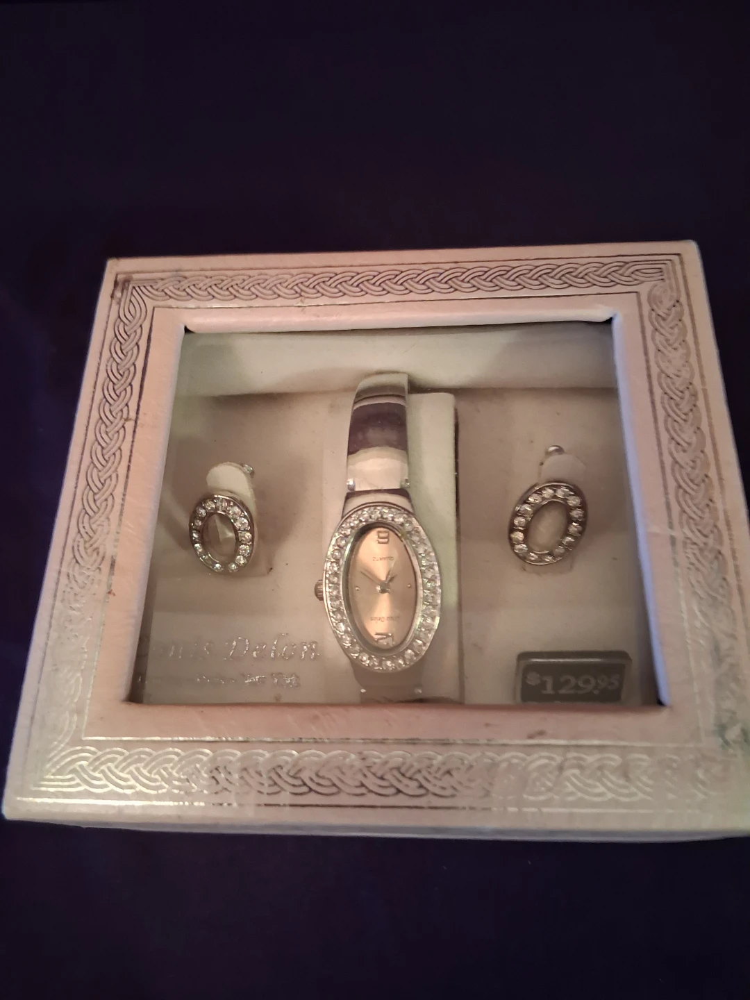 Watch and earring sets - photo 2