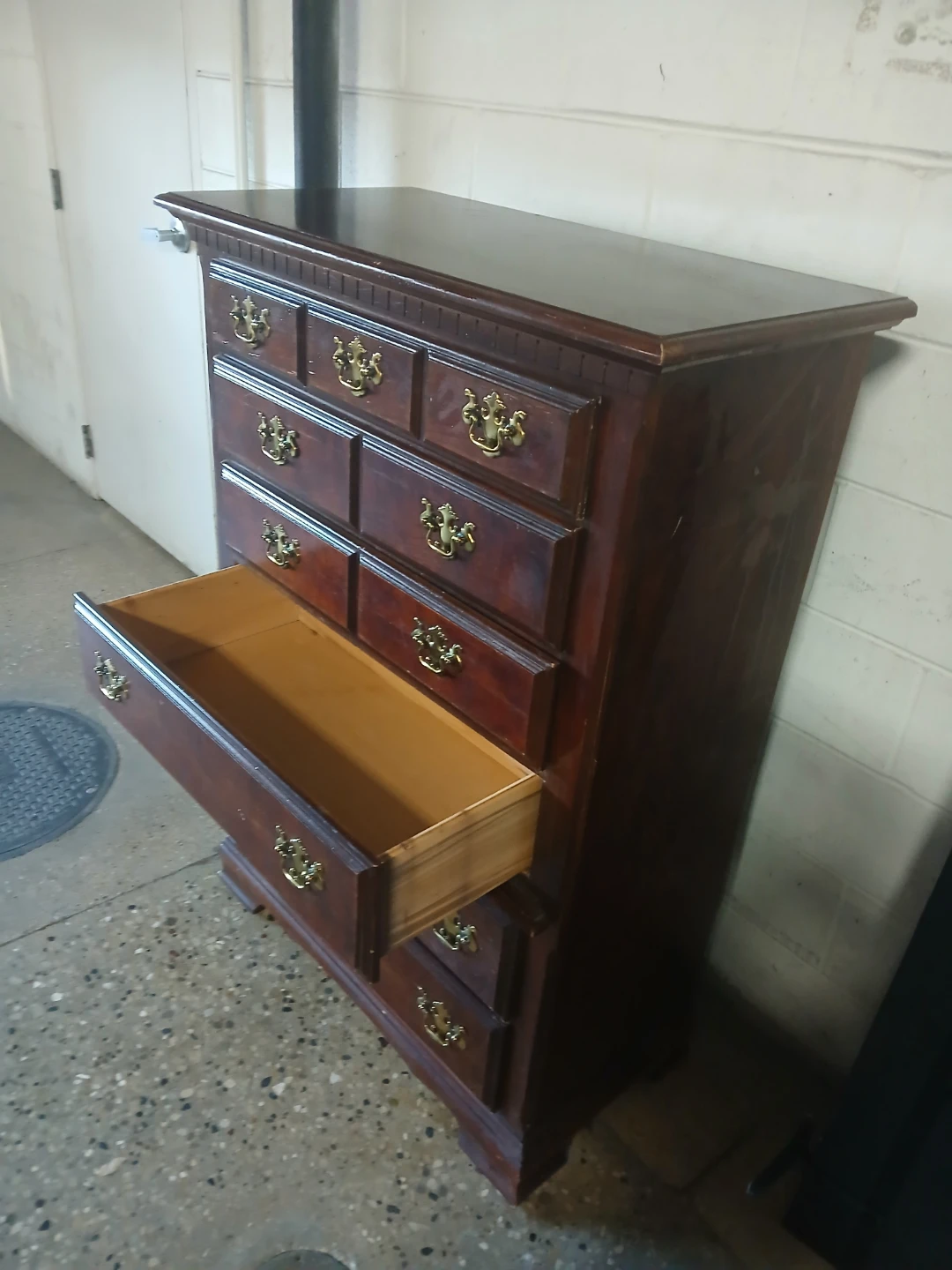 DRESSER - photo 3