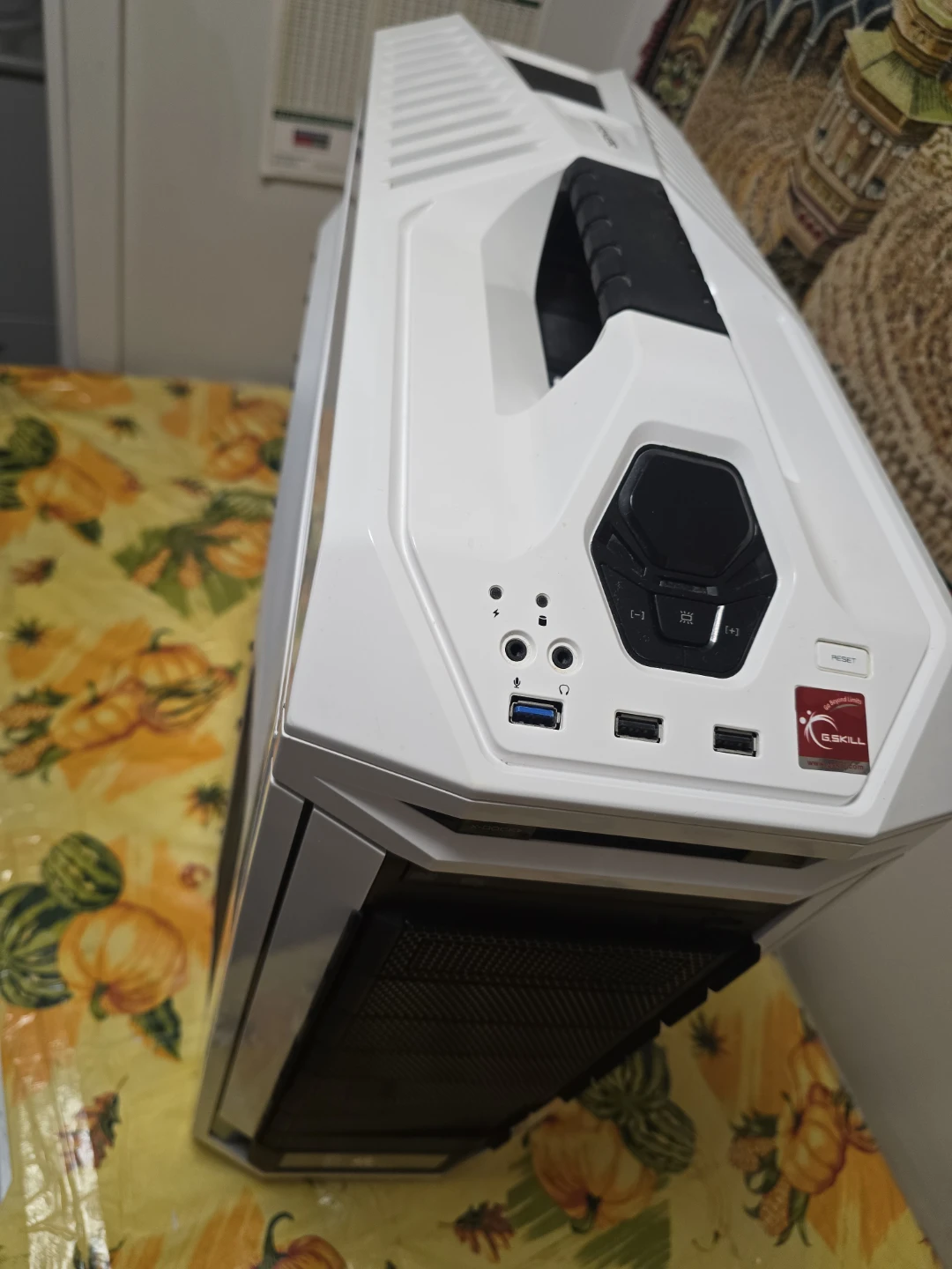 Cooler Master Storm Stryker + ASUS M5A99X + FX-6300 CPU - photo 3