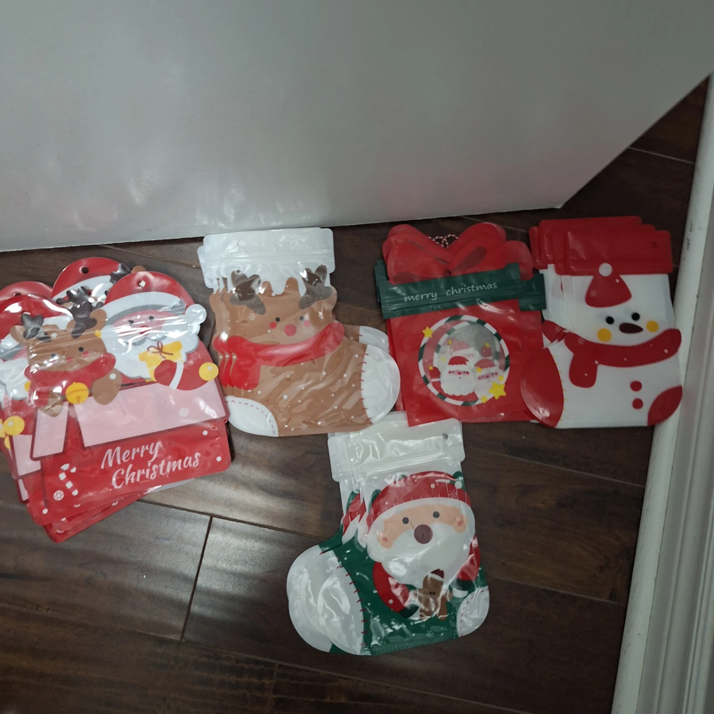 Christmas Party Favor Bags & Supplies Bundle - photo 4