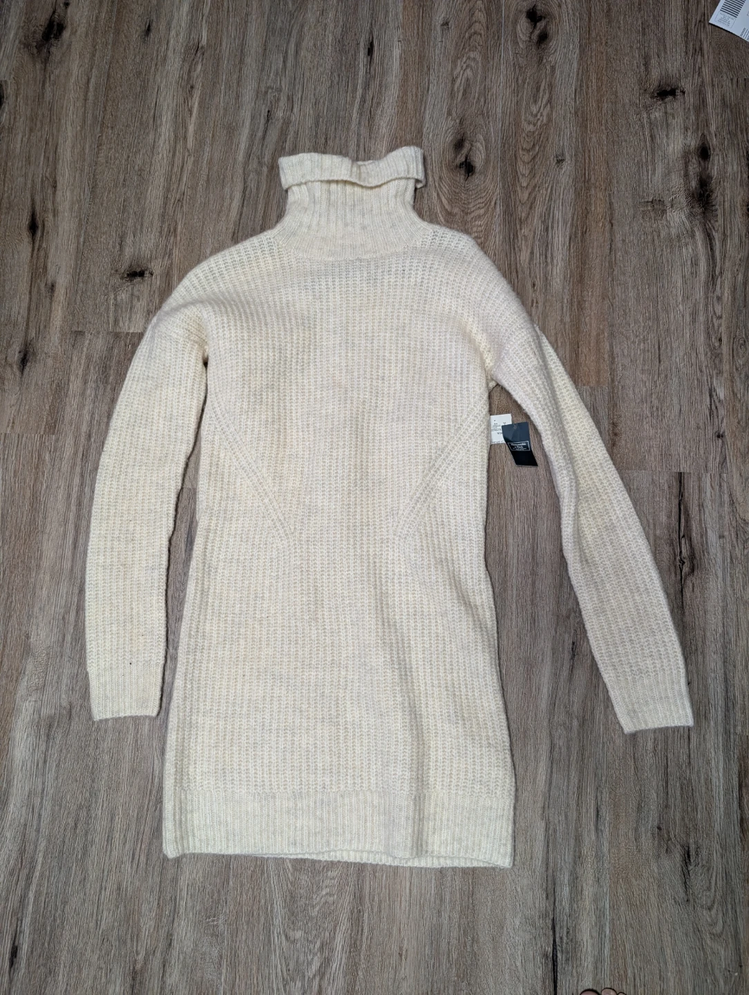 Abercrombie & Fitch Cream Turtleneck Sweater - photo 2