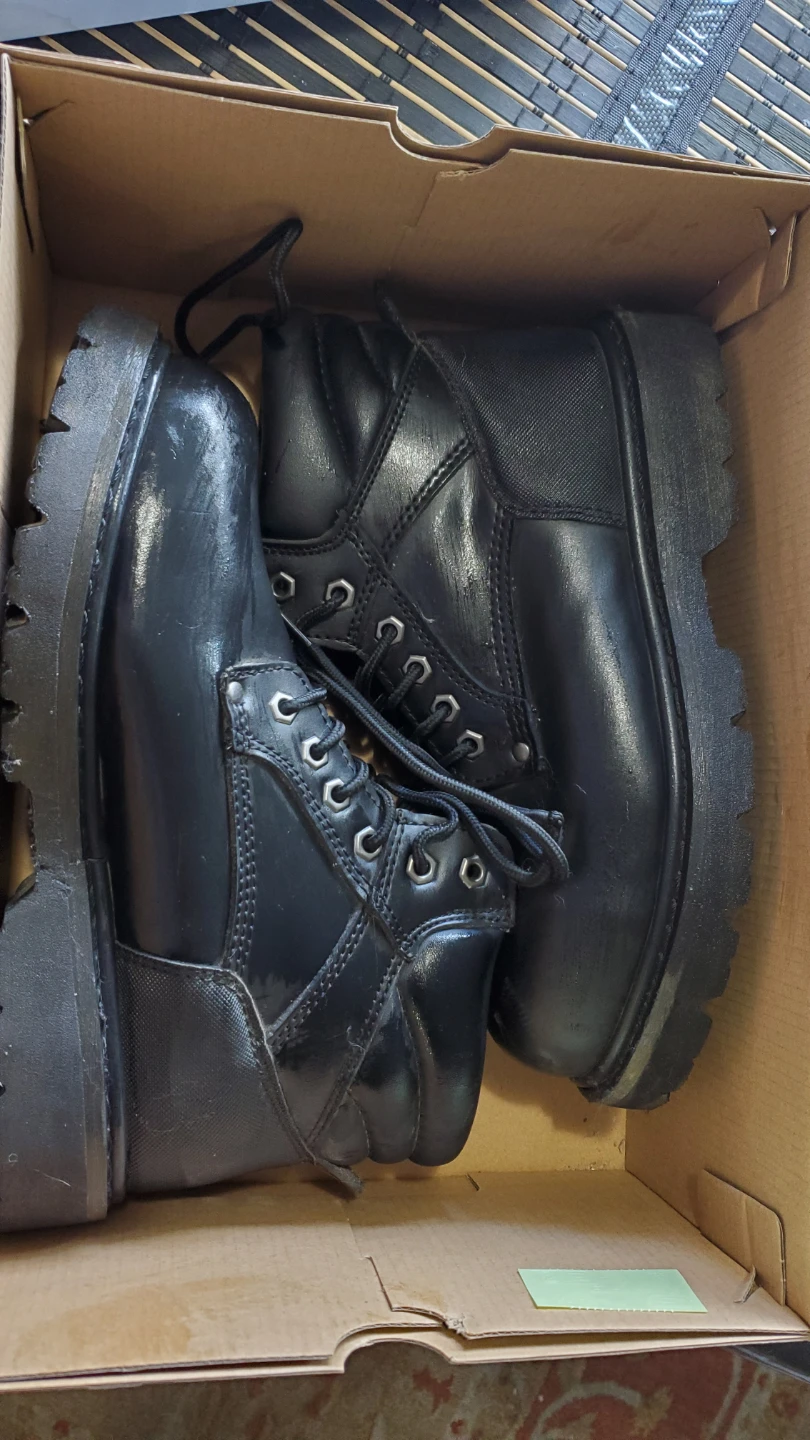 Altra Steel Toe Boots – Size 8 –Pickup in Scarborough - photo 3