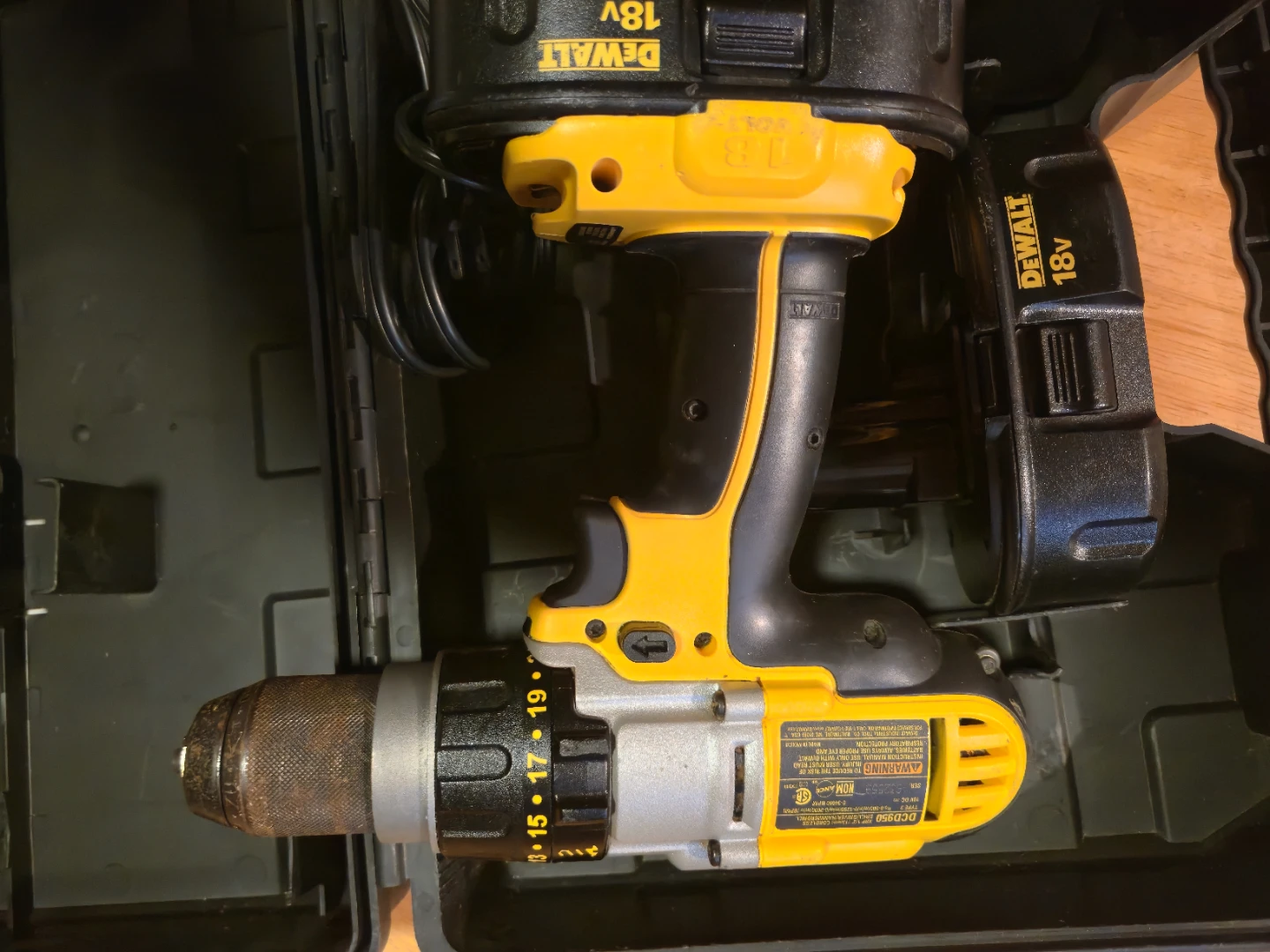 DeWalt XRP 18V 3-Speed Hammer Drill Kit - photo 5