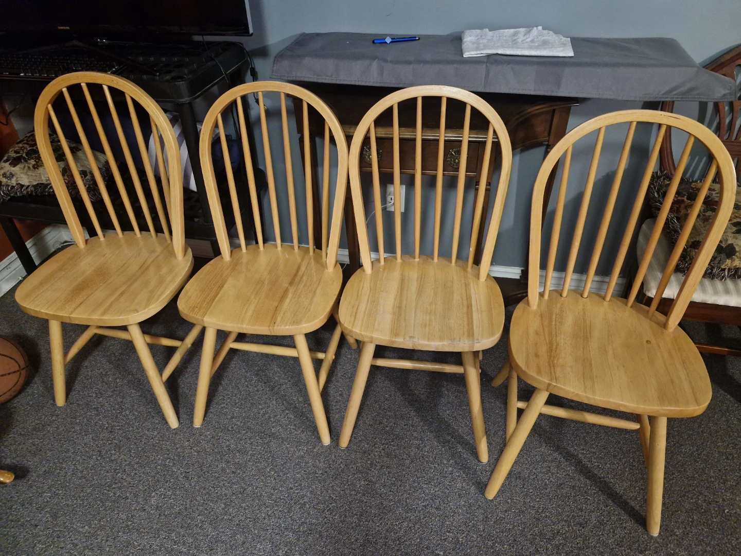 Set of 4 Solid Wood Spindle Back Dining Chairs