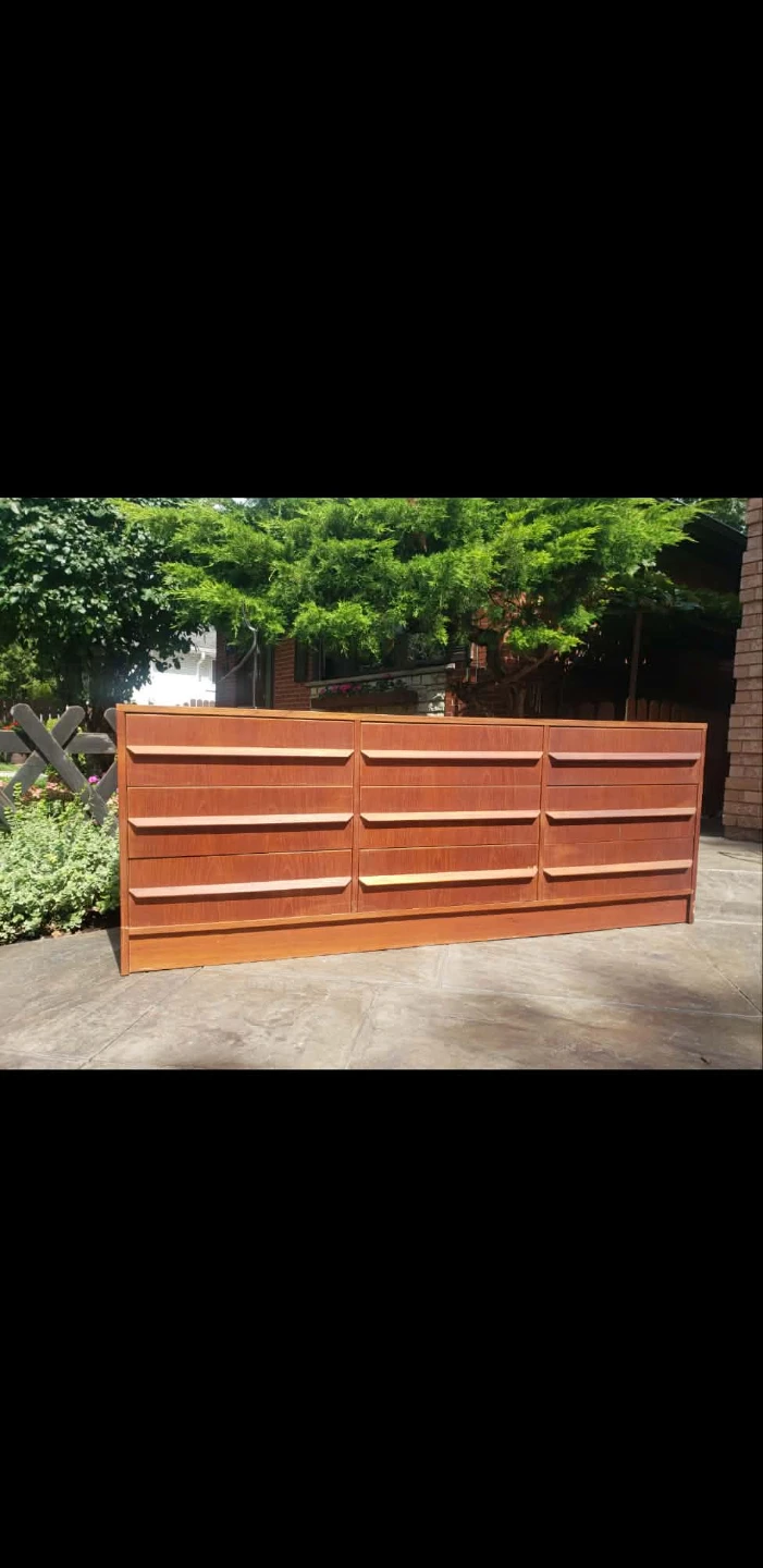Mid-Century Modern Teak Dresser - photo 3