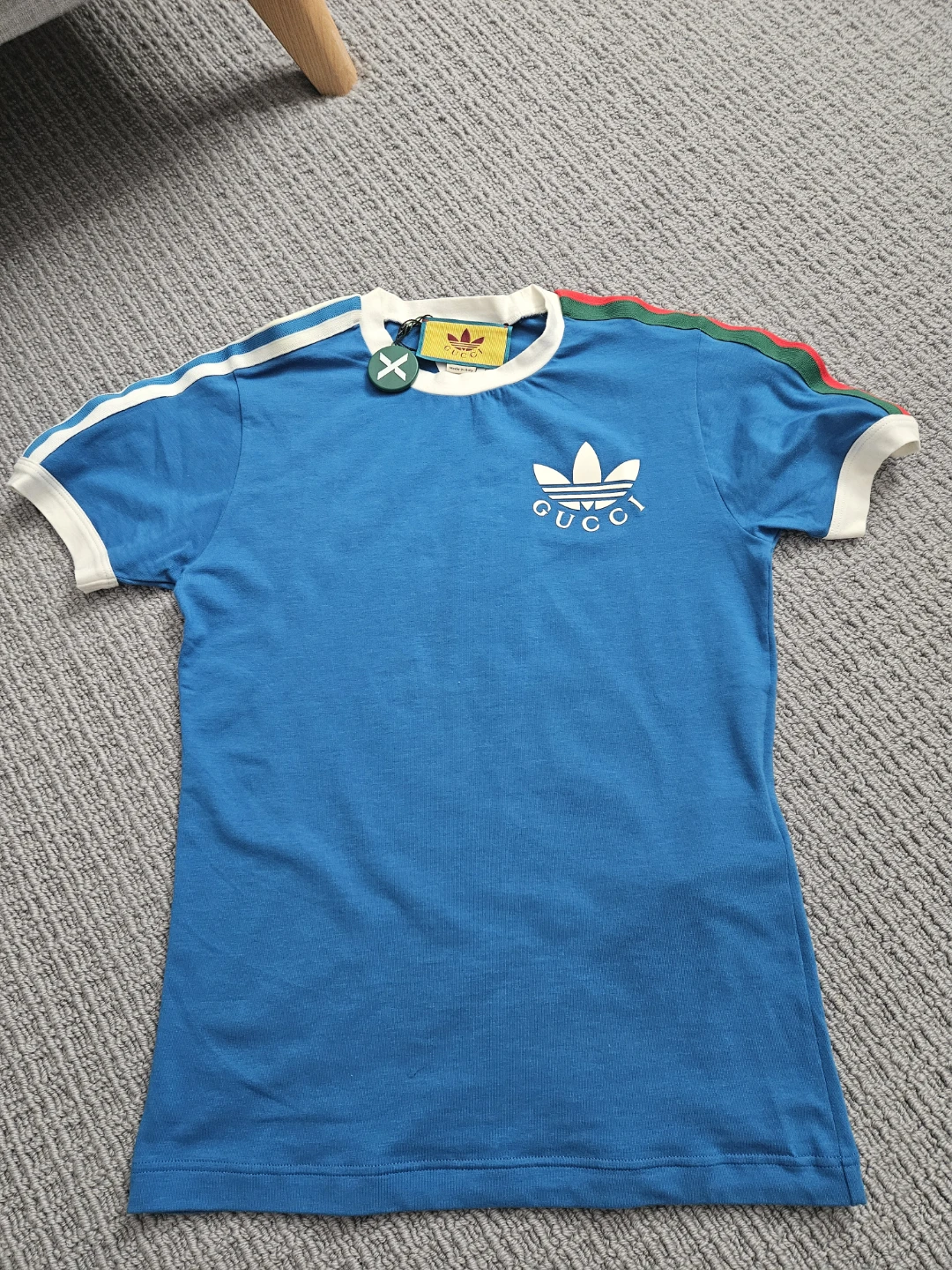 Gucci adidas short sleeve top authentic