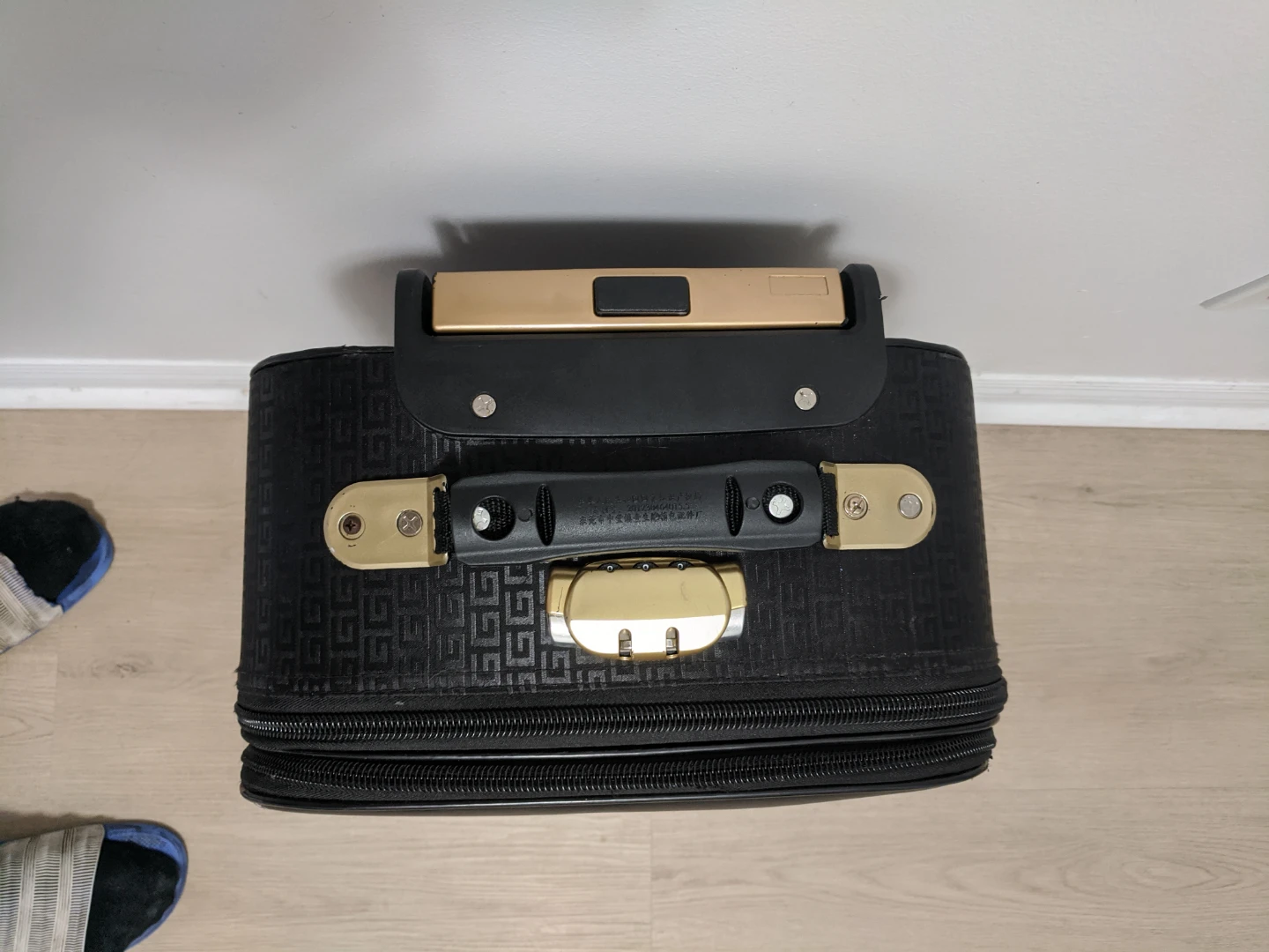 Carry-On Spinner Luggage - photo 4