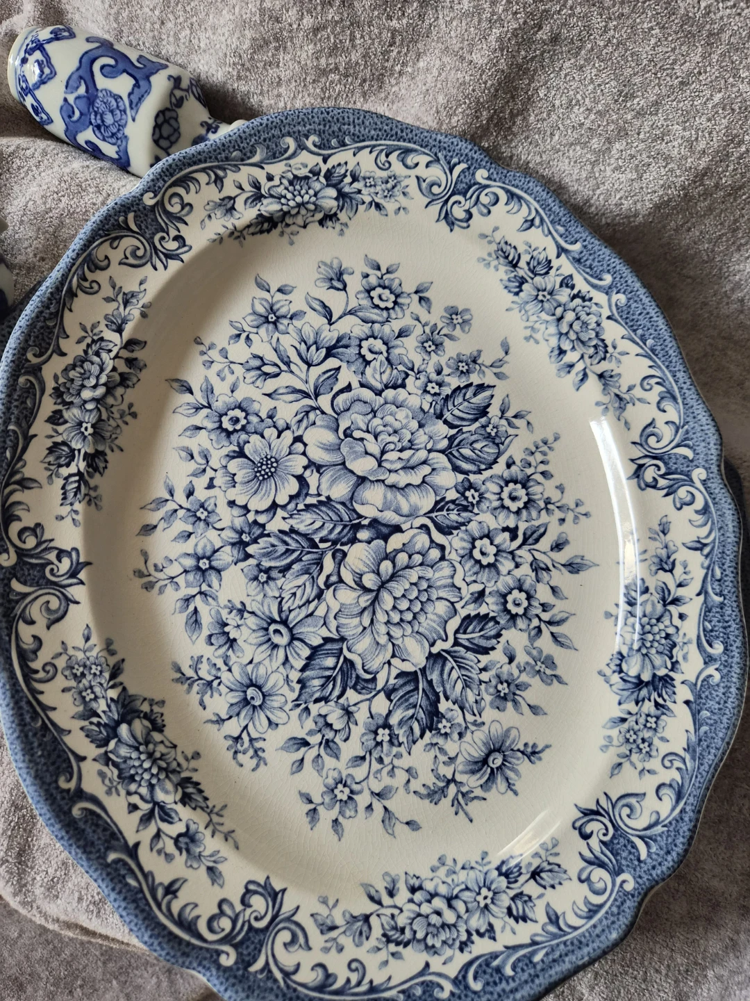 Vintage J&G Meakin Avondale Blue & White Ironstone Set - photo 4