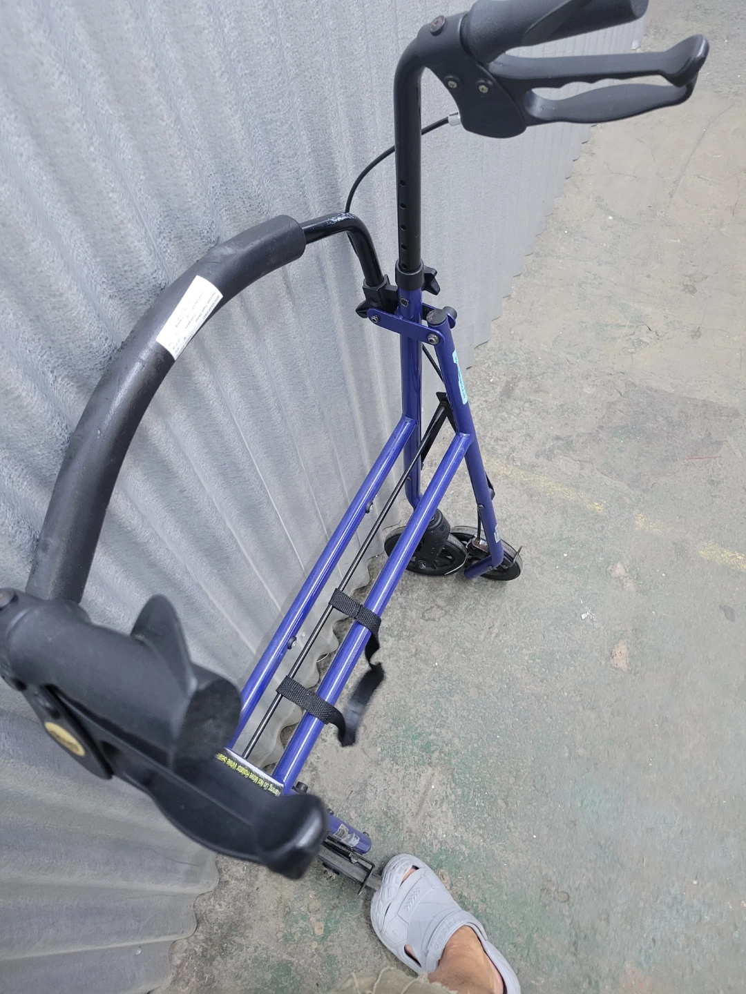 Just walker. Without seat! - photo 3