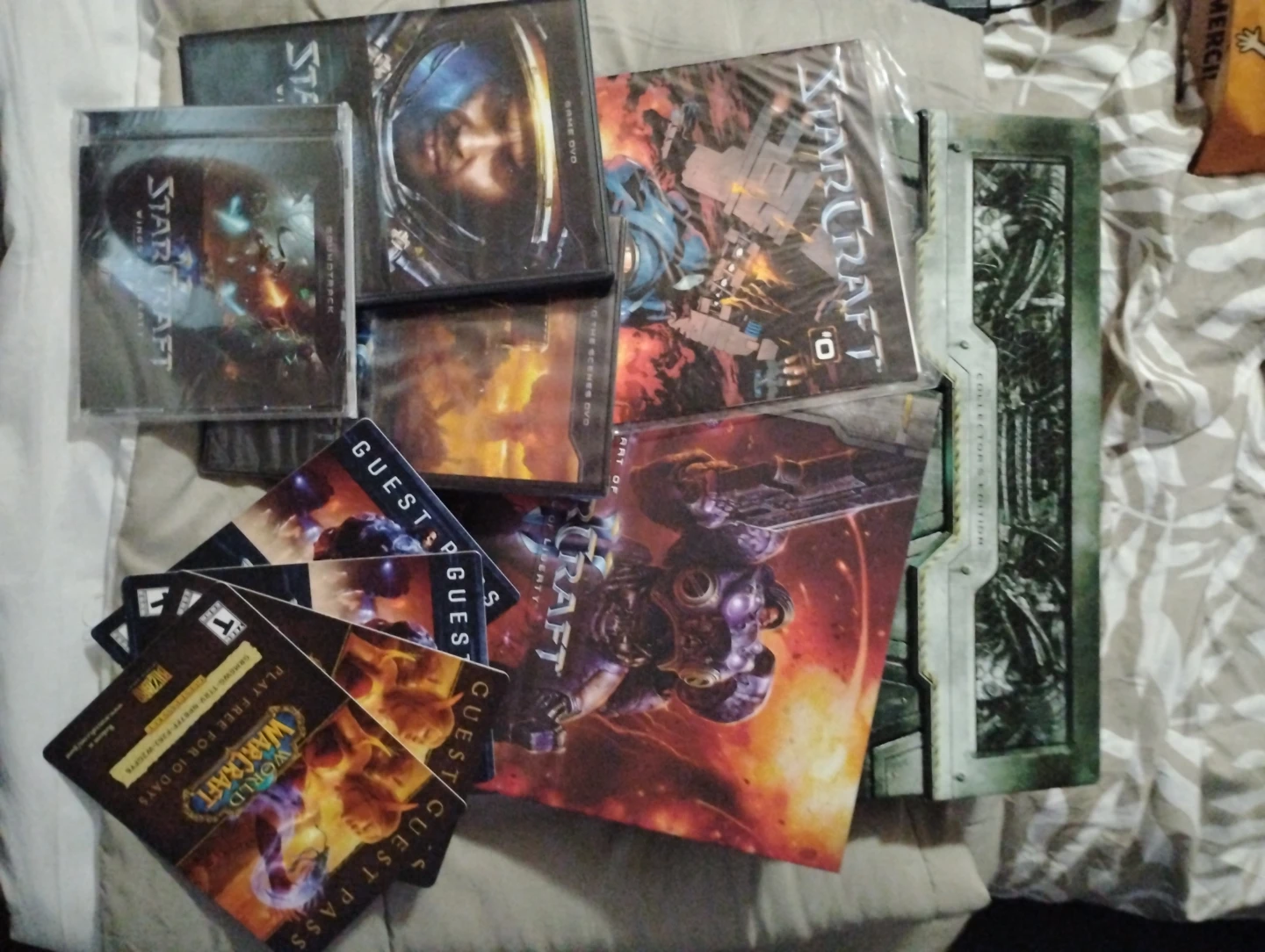 StarCraft II: Wings of Liberty Collector's Edition - photo 2