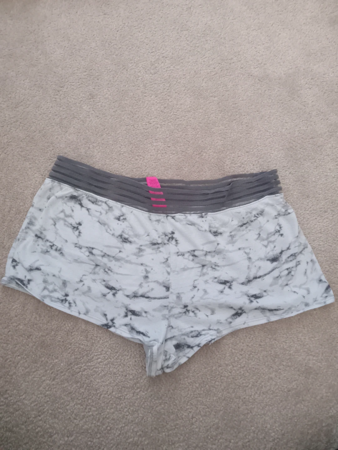 La Senza activewear shorts - photo 2