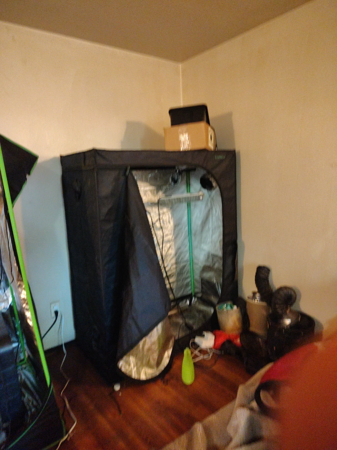Gorilla Grow Tent