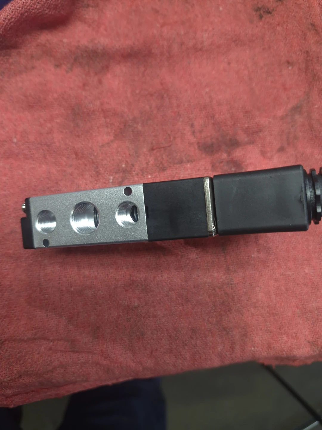 Baomain 4V210-08 Pneumatic Solenoid Valve - photo 4