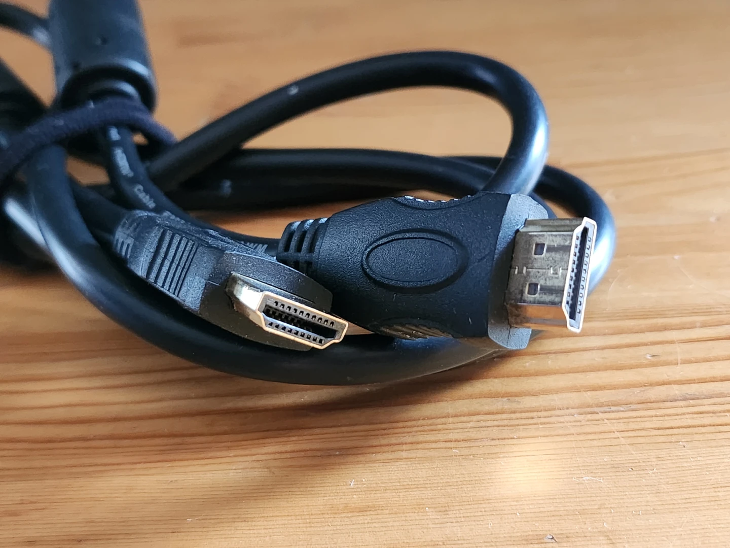 HDMI Cable with Ferrite Cores 6ft - photo 2