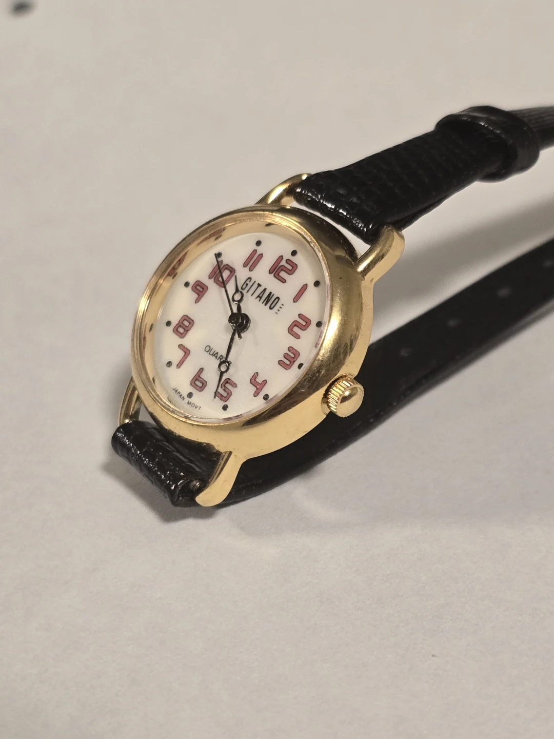 Gitano Women 24mm red numbers Quartz Watch NEW BATTERY - photo 2